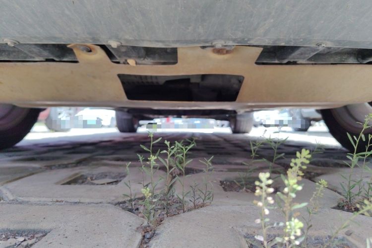 Used Ford Kuga 2013 1.6L GTDi Two-Wheel-Drive Trend Model Chassis Front