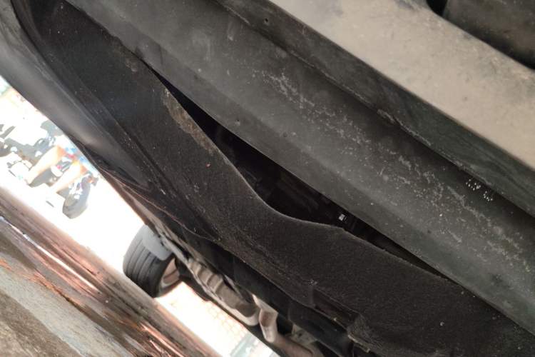 Used Ford Kuga 2013 1.6L GTDi Two-Wheel-Drive Trend Model Chassis Front