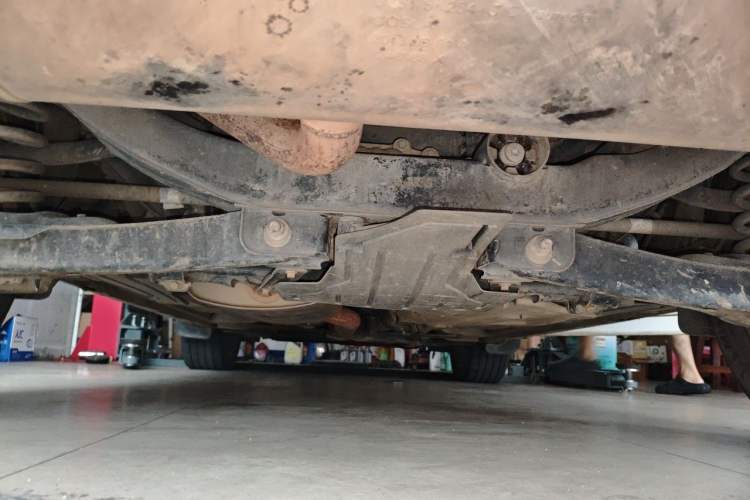 Used Ford Kuga 2013 2.0L GTDi Four-Wheel-Drive Elite Model Chassis Rear
