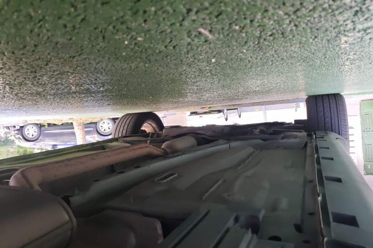 Used Ford Kuga 2013 1.6L GTDi Two-Wheel-Drive Trend Model Chassis Rear Left