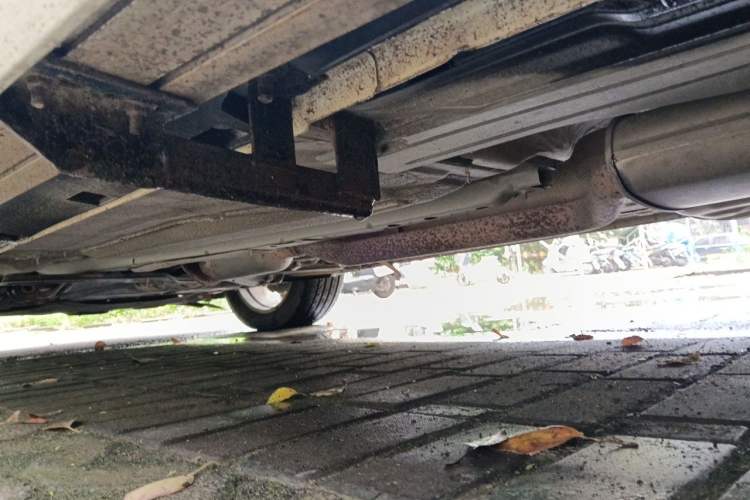Used Ford Kuga 2013 1.6L GTDi Two-Wheel-Drive Trend Model Chassis Rear Left