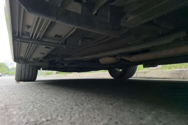 Used Ford Kuga 2013 2.0L GTDi Four-Wheel-Drive Sport Model Chassis Rear Left