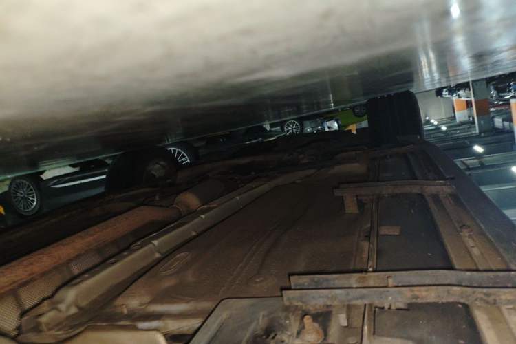 Used Ford Kuga 2013 1.6L GTDi Two-Wheel-Drive Trend Model Chassis Rear Left