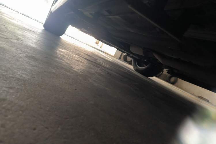 Used Ford Kuga 2013 2.0L GTDi Four-Wheel-Drive Sport Model Chassis Rear Left
