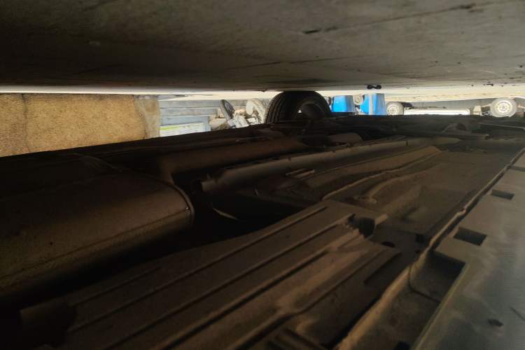 Used Ford Kuga 2013 2.0L GTDi Four-Wheel-Drive Elite Model Chassis Rear Left