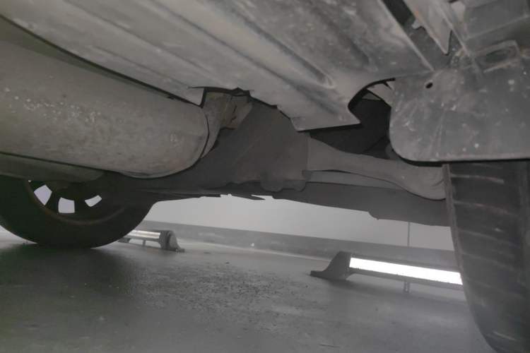 Used Ford Kuga 2013 1.6L GTDi Two-Wheel-Drive Trend Model Chassis Rear Left