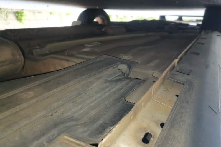 Used Ford Kuga 2013 1.6L GTDi Two-Wheel-Drive Comfort Model Chassis Rear Left