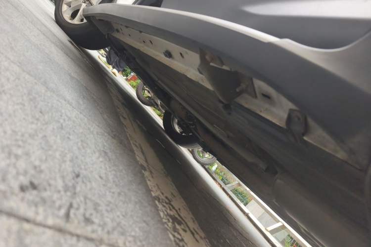 Used Ford Kuga 2013 2.0L GTDi Four-Wheel-Drive Sport Model Chassis Rear Left