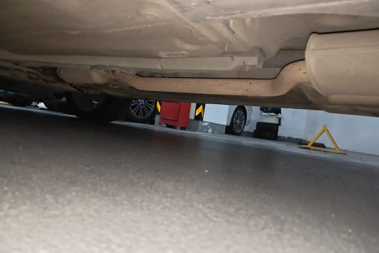 Used Ford Kuga 2013 2.0L GTDi Four-Wheel-Drive Elite Model Chassis Rear Left