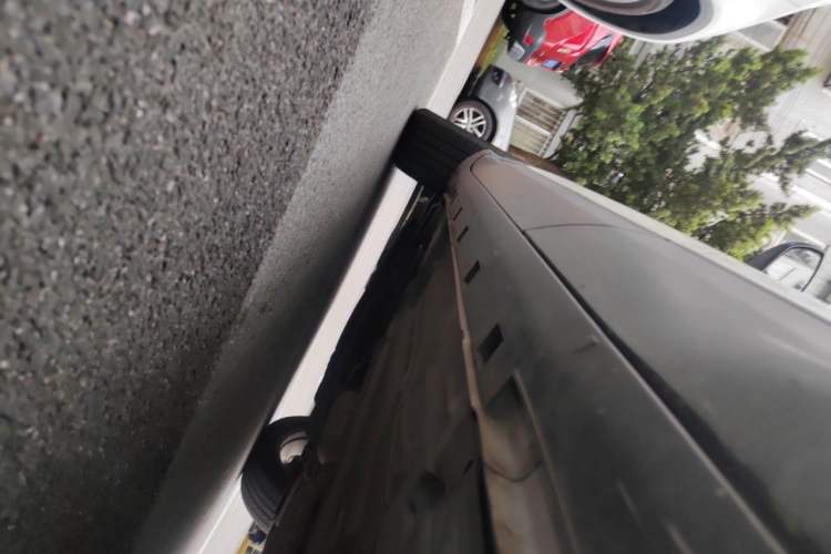 Used Ford Kuga 2013 1.6L GTDi Two-Wheel-Drive Trend Model Chassis Rear Left
