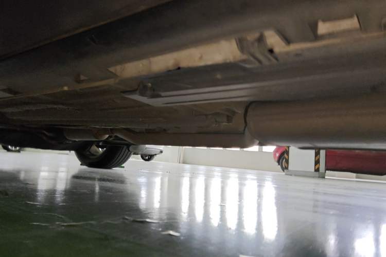 Used Ford Kuga 2013 1.6L GTDi Two-Wheel-Drive Trend Model Chassis Rear Left