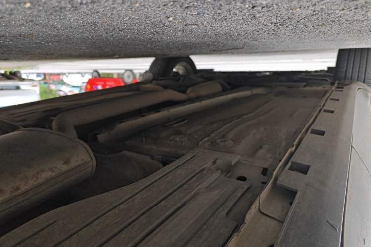 Used Ford Kuga 2013 1.6L GTDi Two-Wheel-Drive Trend Model Chassis Rear Left