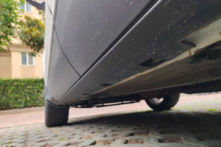 Used Ford Kuga 2013 1.6L GTDi Two-Wheel-Drive Trend Model Chassis Rear Left
