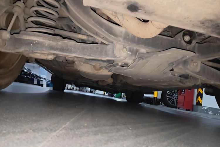 Used Ford Kuga 2013 2.0L GTDi Four-Wheel-Drive Elite Model Chassis Rear