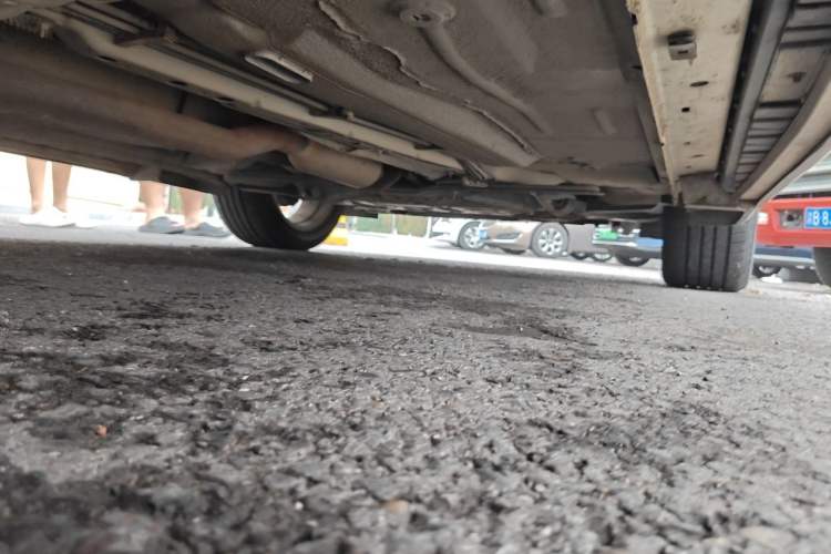 Used Ford Kuga 2013 1.6L GTDi Two-Wheel-Drive Trend Model Chassis Rear Right