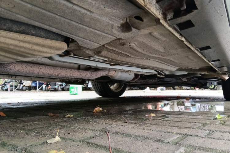 Used Ford Kuga 2013 1.6L GTDi Two-Wheel-Drive Trend Model Chassis Rear Right