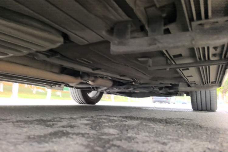 Used Ford Kuga 2013 2.0L GTDi Four-Wheel-Drive Sport Model Chassis Rear Right