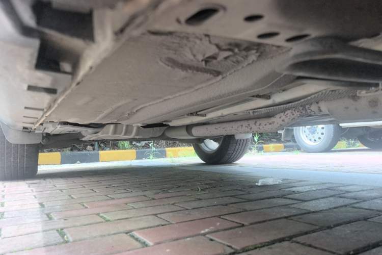 Used Ford Kuga 2013 1.6L GTDi Two-Wheel-Drive Trend Model Chassis Rear Right