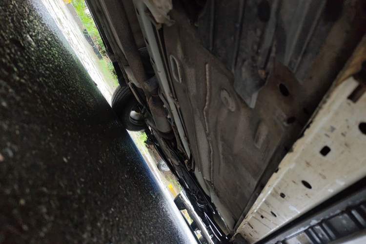 Used Ford Kuga 2013 2.0L GTDi Four-Wheel Drive Premium Model Chassis Rear Right