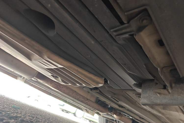 Used Ford Kuga 2013 2.0L GTDi Four-Wheel-Drive Sport Model Chassis Rear Right