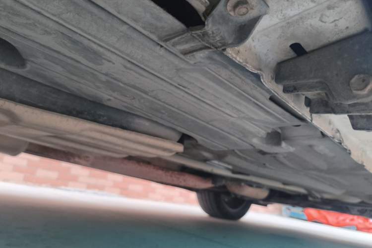 Used Ford Kuga 2013 2.0L GTDi Four-Wheel-Drive Sport Model Chassis Rear Right