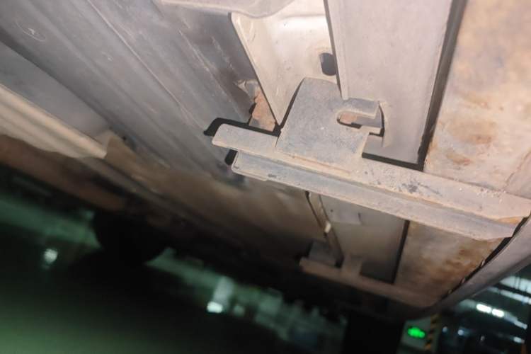 Used Ford Kuga 2013 2.0L GTDi Four-Wheel-Drive Sport Model Chassis Rear Right