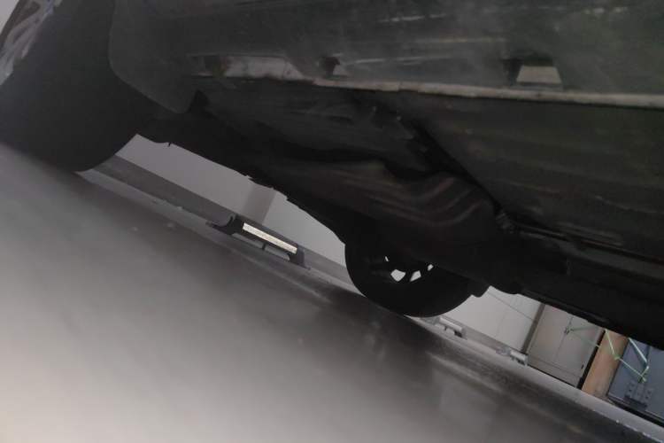 Used Ford Kuga 2013 1.6L GTDi Two-Wheel-Drive Trend Model Chassis Rear Right