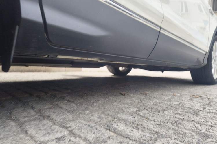 Used Ford Kuga 2013 2.0L GTDi Four-Wheel Drive Premium Model Chassis Rear Right