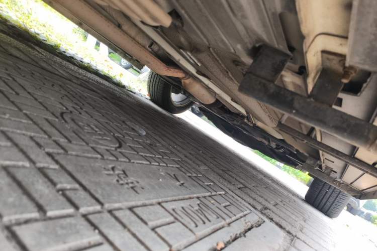 Used Ford Kuga 2013 1.6L GTDi Two-Wheel-Drive Trend Model Chassis Rear Right