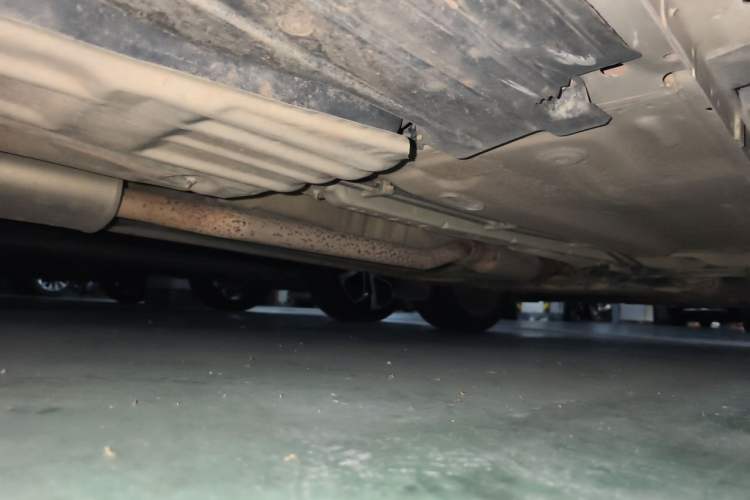 Used Ford Kuga 2013 1.6L GTDi Two-Wheel-Drive Trend Model Chassis Rear Right