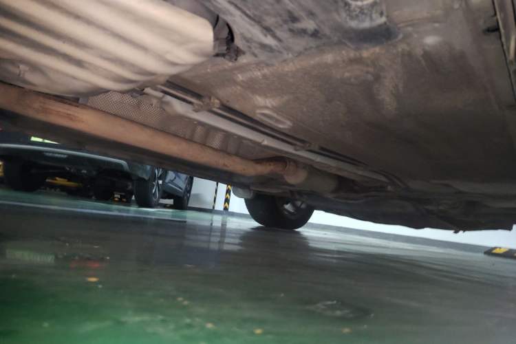 Used Ford Kuga 2013 1.6L GTDi Two-Wheel-Drive Trend Model Chassis Rear Right
