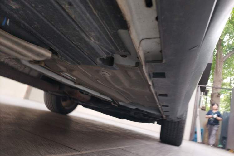 Used Ford Kuga 2013 2.0L GTDi Four-Wheel-Drive Elite Model Chassis Rear Right