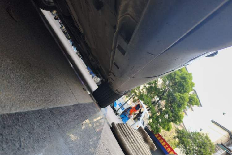 Used Ford Kuga 2013 1.6L GTDi Two-Wheel-Drive Comfort Model Chassis Rear Right