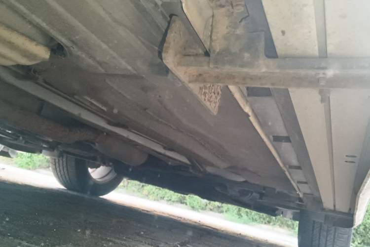 Used Ford Kuga 2013 1.6L GTDi Two-Wheel-Drive Trend Model Chassis Rear Right