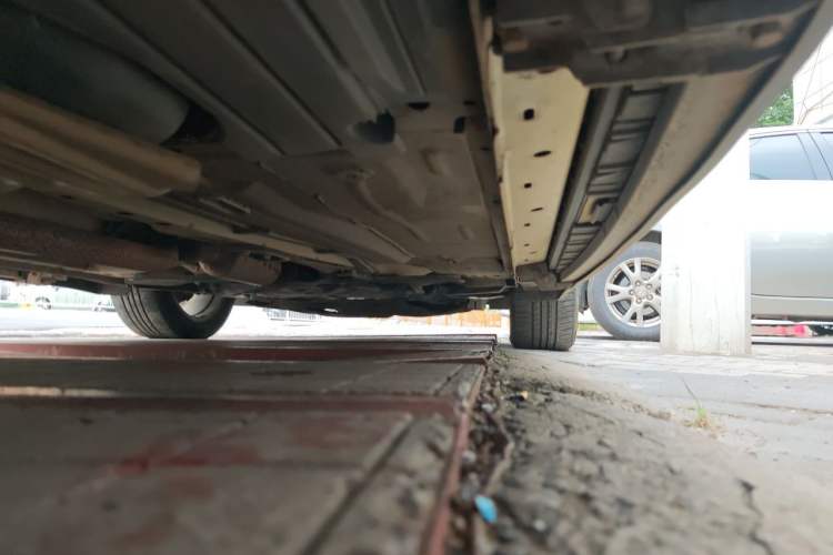 Used Ford Kuga 2013 2.0L GTDi Four-Wheel Drive Premium Model Chassis Rear Right
