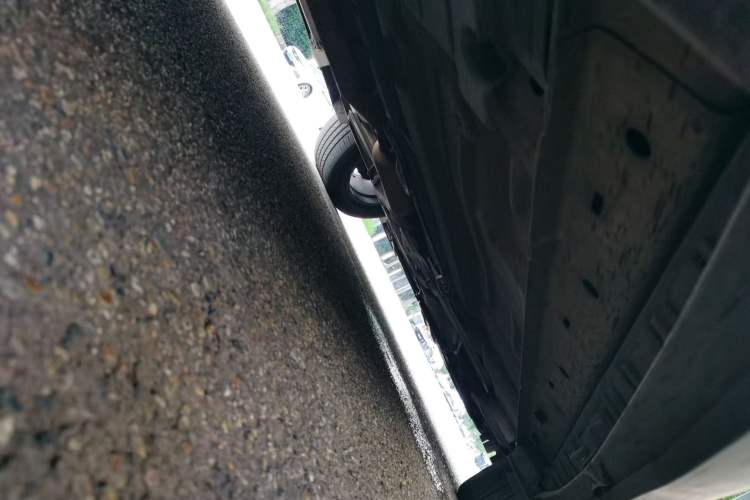 Used Ford Kuga 2013 2.0L GTDi Four-Wheel-Drive Sport Model Chassis Rear Right