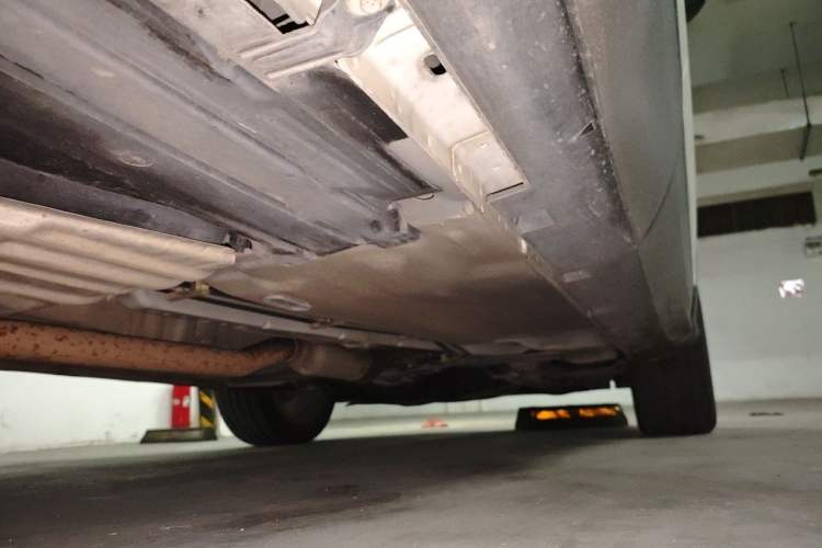 Used Ford Kuga 2013 1.6L GTDi Two-Wheel-Drive Trend Model Chassis Rear Right