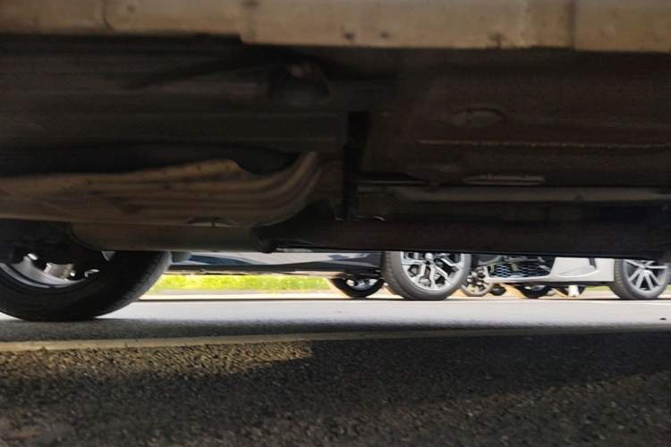 Used Ford Kuga 2013 2.0L GTDi Four-Wheel-Drive Sport Model Chassis Rear Right