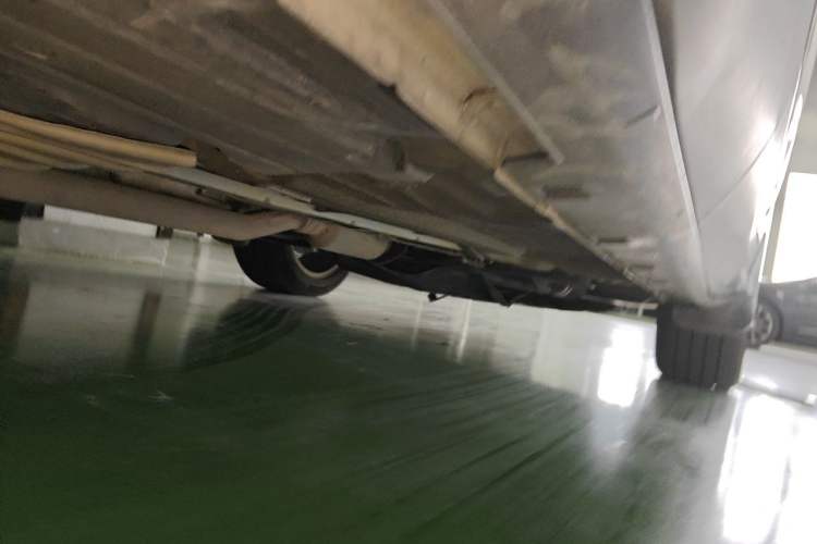Used Ford Kuga 2013 1.6L GTDi Two-Wheel-Drive Trend Model Chassis Rear Right