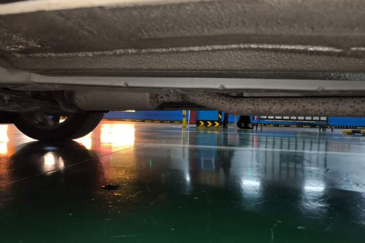 Used Ford Kuga 2013 1.6L GTDi Two-Wheel-Drive Trend Model Chassis Rear Right