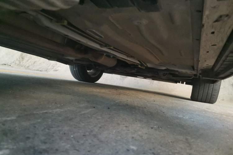 Used Ford Kuga 2013 2.0L GTDi Four-Wheel Drive Premium Model Chassis Rear Right