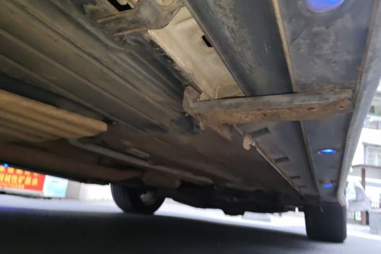 Used Ford Kuga 2013 1.6L GTDi Two-Wheel-Drive Trend Model Chassis Rear Right