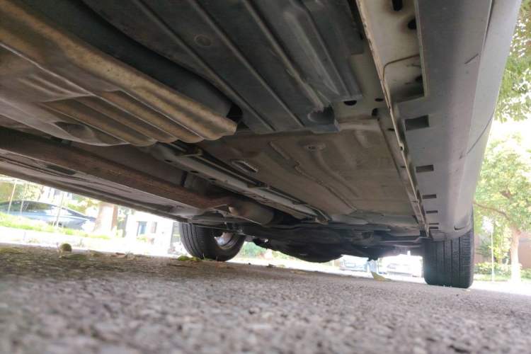 Used Ford Kuga 2013 1.6L GTDi Two-Wheel-Drive Trend Model Chassis Rear Right