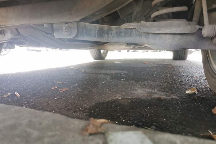 Used Ford Kuga 2013 1.6L GTDi Two-Wheel-Drive Trend Model Chassis Rear Right