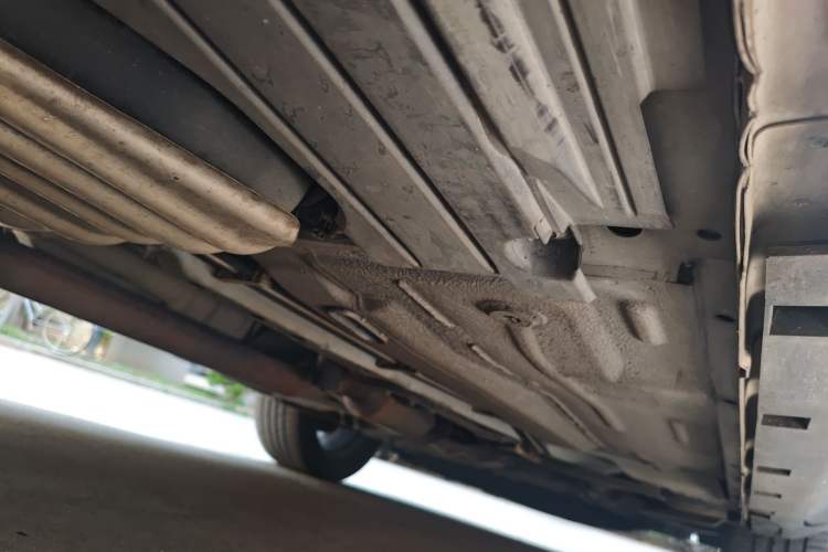 Used Ford Kuga 2013 2.0L GTDi Four-Wheel-Drive Sport Model Chassis Rear Right