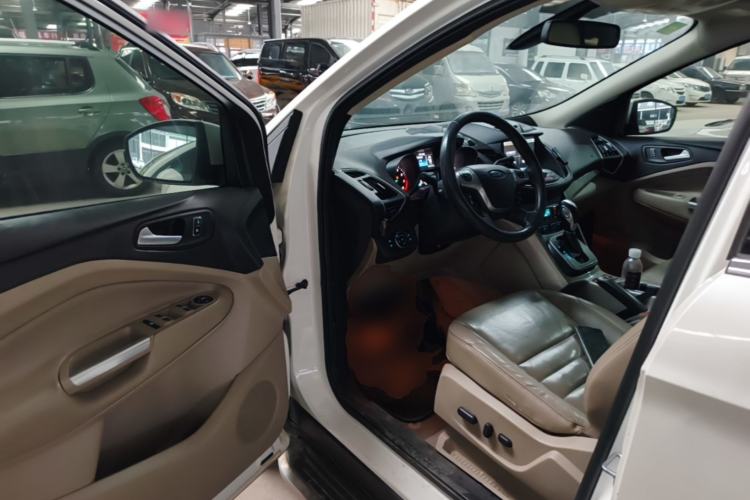 Used Ford Kuga 2013 2.0L GTDi Four-Wheel-Drive Elite Model Driver Seat
