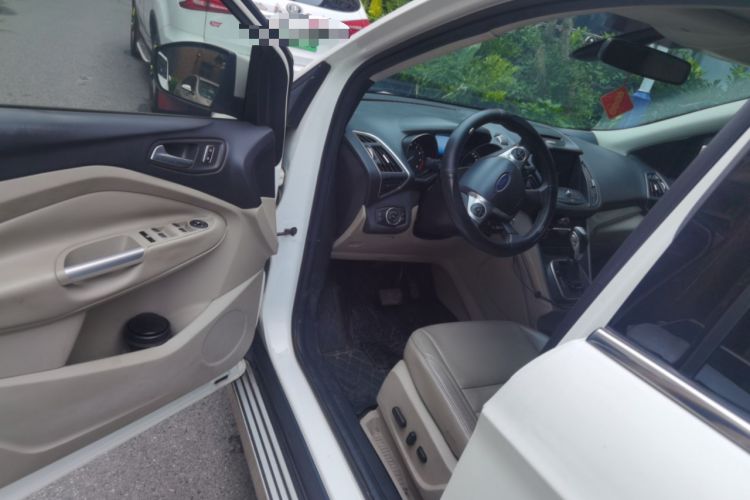 Used Ford Kuga 2013 2.0L GTDi Four-Wheel-Drive Elite Model Driver Seat