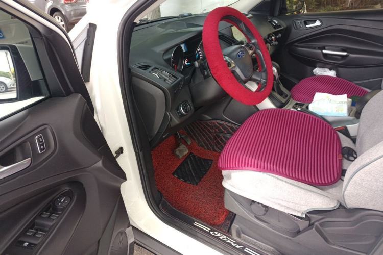 Used Ford Kuga 2013 1.6L GTDi Two-Wheel-Drive Comfort Model Driver Seat