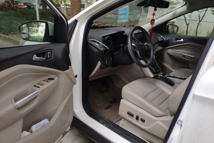 Used Ford Kuga 2013 2.0L GTDi Four-Wheel-Drive Elite Model Driver Seat