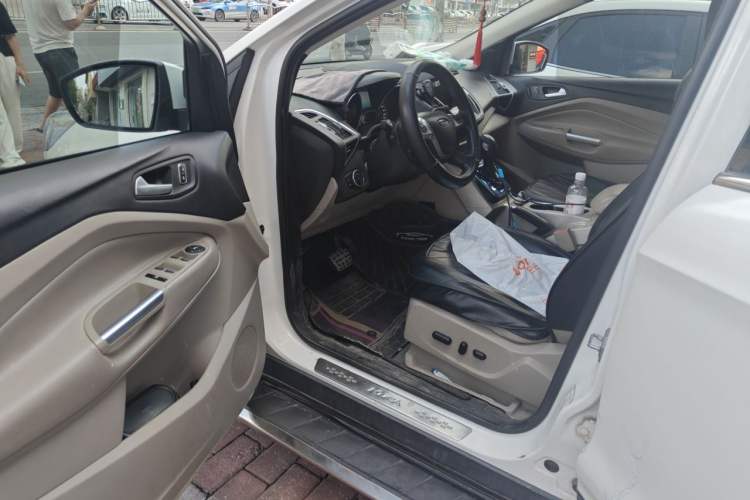 Used Ford Kuga 2013 1.6L GTDi 4x4 Elite Model Driver Seat